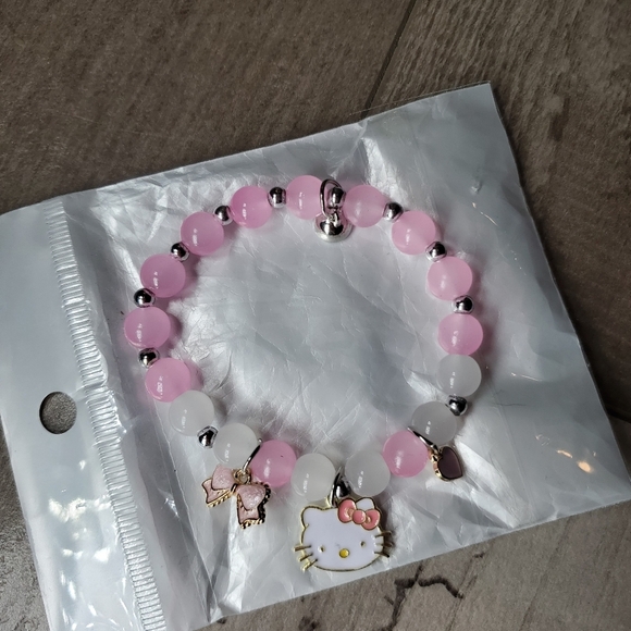 NWT Hello Kitty Pink and White Beaded Bracelet Stretchy Charm Jewelry 18cm - Picture 3 of 10